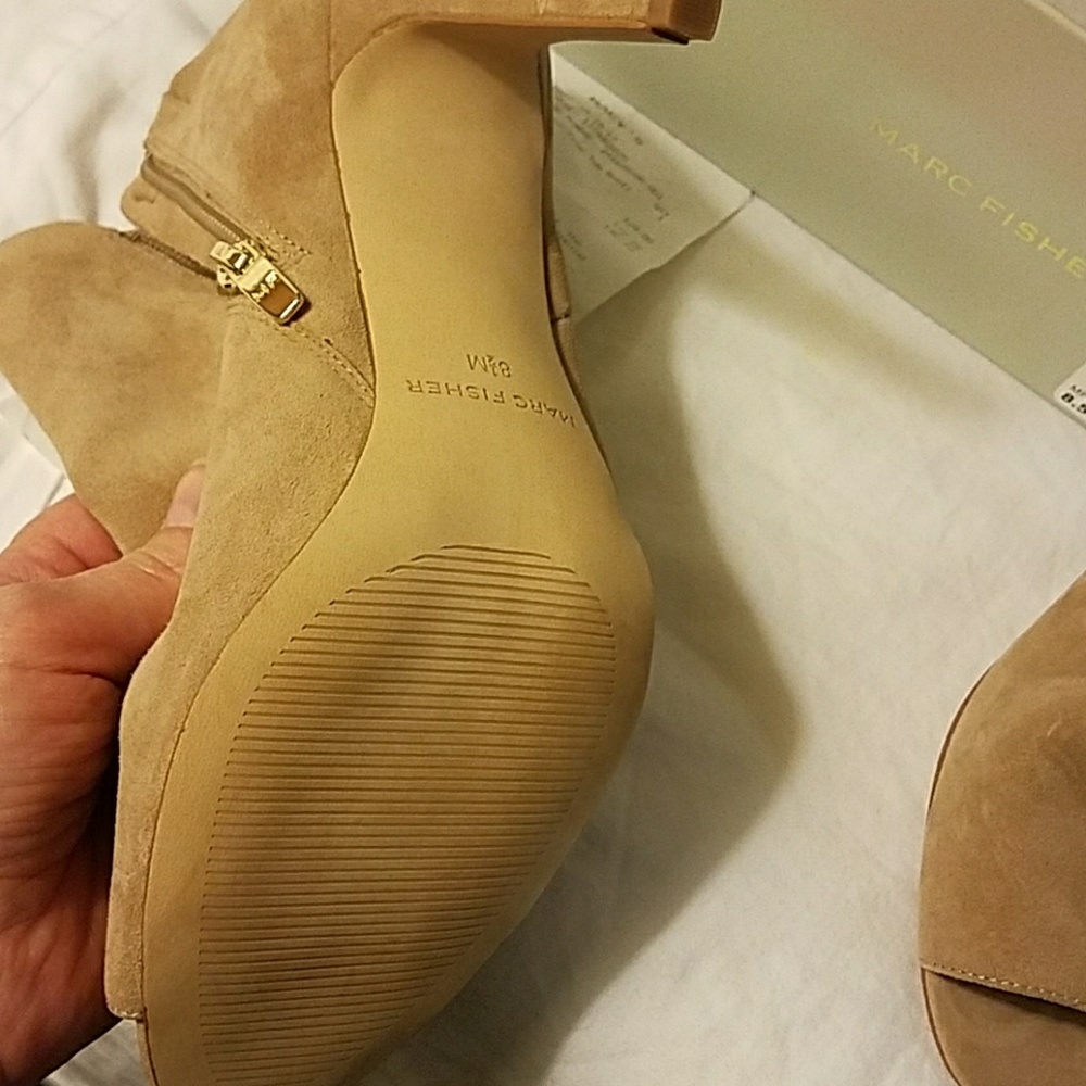 Shoes - Picture 5 of 5